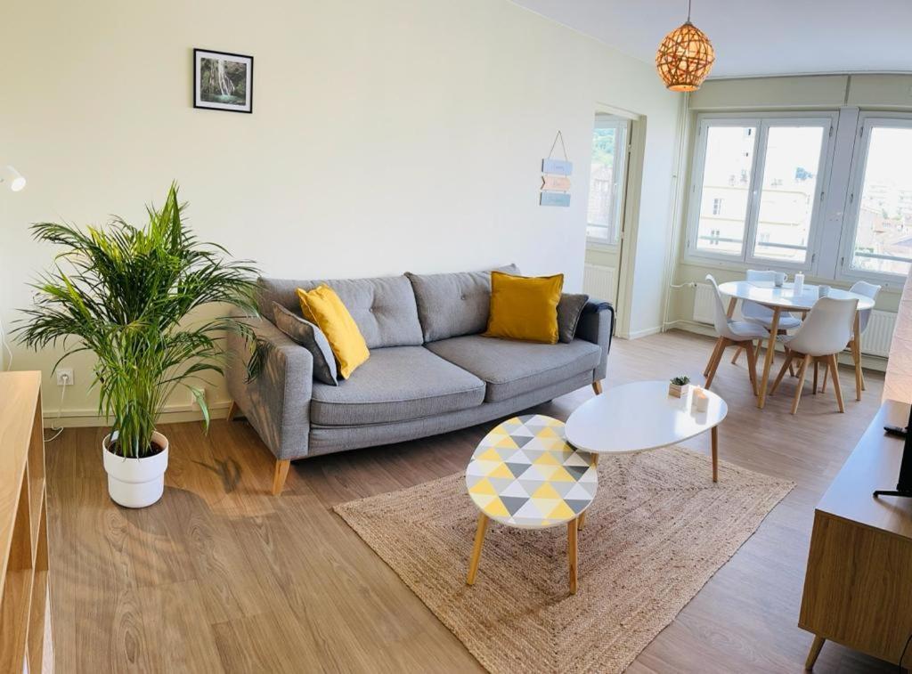 سانت إتيان Espace 500 - Cosy, Wifi & Vue Sur La Ville المظهر الخارجي الصورة