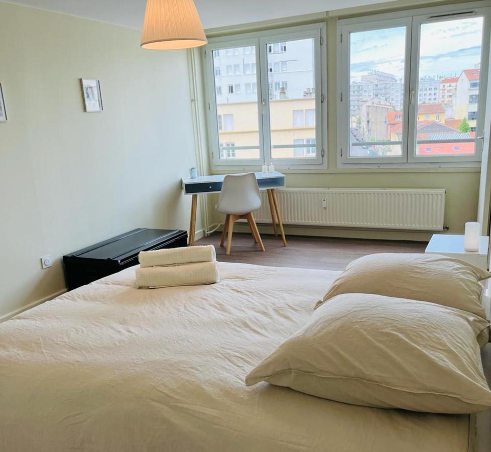 سانت إتيان Espace 500 - Cosy, Wifi & Vue Sur La Ville المظهر الخارجي الصورة